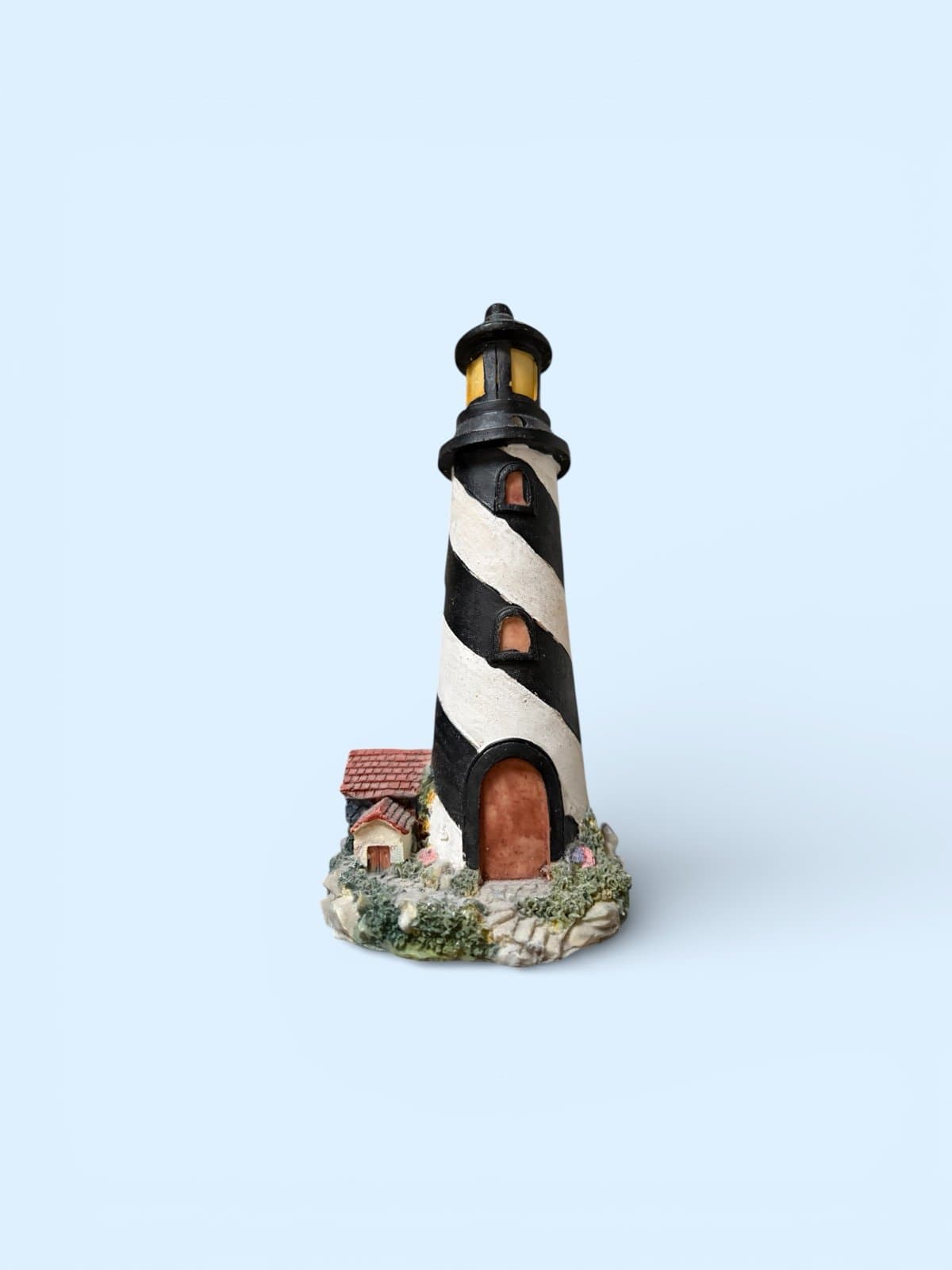 Lighthouse figurines - Image 1