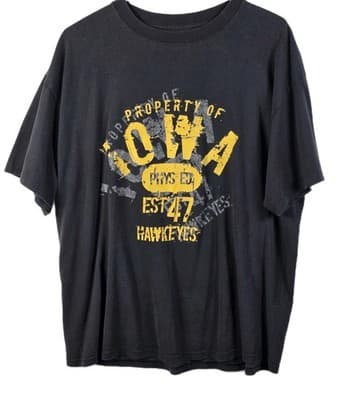 Iowa Hawkeyes Men's XL Black T-Shirt RN # 49068 * Flawed * - Thumbnail 2
