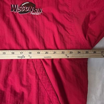 Vintage NCAA Wisconsin Badgers Mens Large Red Pullover - Thumbnail 6
