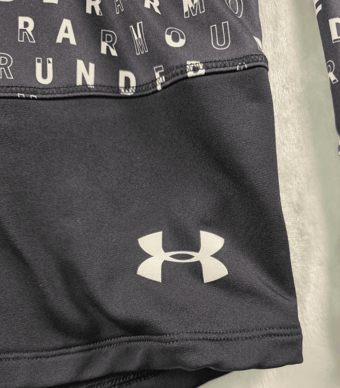 Under Armour Youth Girls Large Cold gear Black Pullover - Thumbnail 2