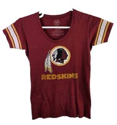 VTG Washington Redskins Women's Medium Red Short Sleeve T-Shirt - Image 1