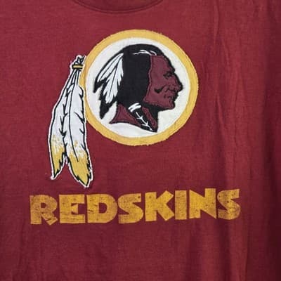 VTG Washington Redskins Women's Medium Red Short Sleeve T-Shirt - Thumbnail 2
