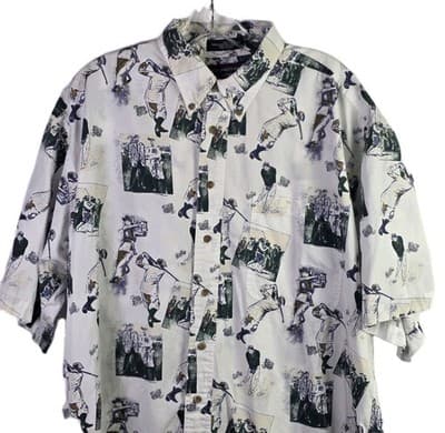 Roundtree & Yorke Men's Large Golf Pattern Button Down Short Sleeve Shirt - Image 1