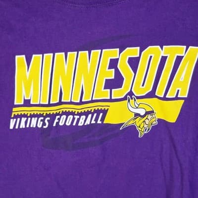 Minnesota Vikings Medium Purple Short Sleeve T-Shirt - Thumbnail 3