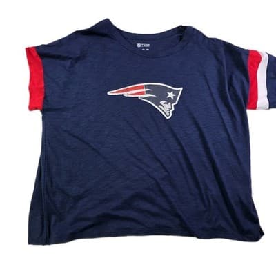 NWT New England Patriots Men's XXL Blue Short Sleeve Shirt - Image 1