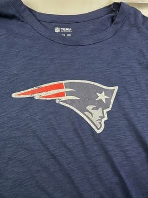 NWT New England Patriots Men's XXL Blue Short Sleeve Shirt - Thumbnail 2