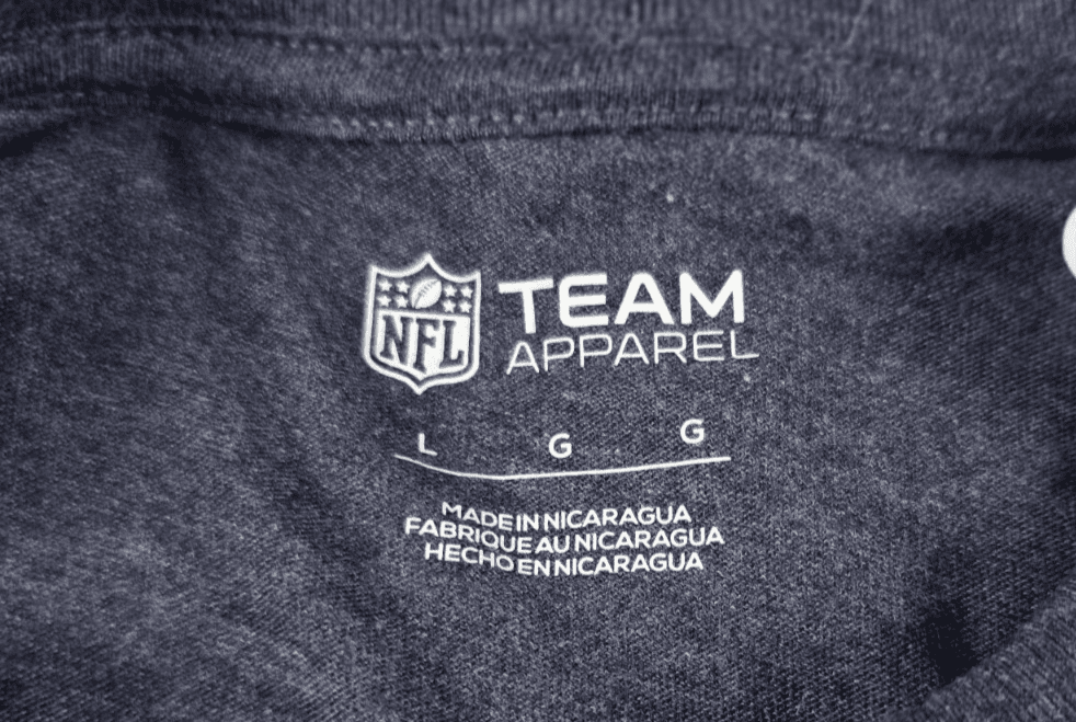 NWT New England Patriots Men's Large Dark Gray Short Sleeve Shirt - Thumbnail 3