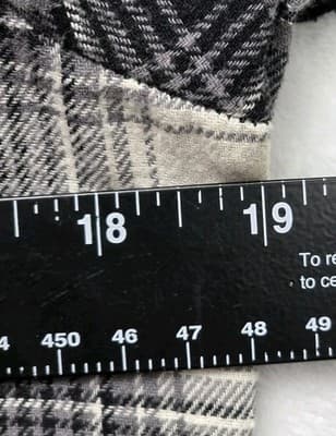 Northeast Outfitters Women's Small Gray & Black Flannel Long Sleeve Button Down - Thumbnail 6