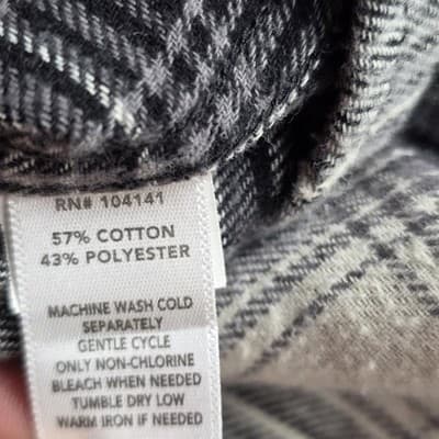 Northeast Outfitters Women's Small Gray & Black Flannel Long Sleeve Button Down - Thumbnail 5