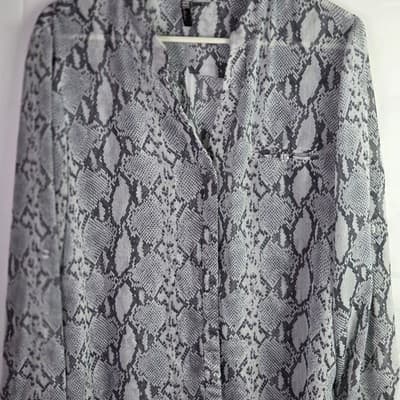 KUT Women's Large Sheet Rose Black &White pattern Blouse - Thumbnail 2
