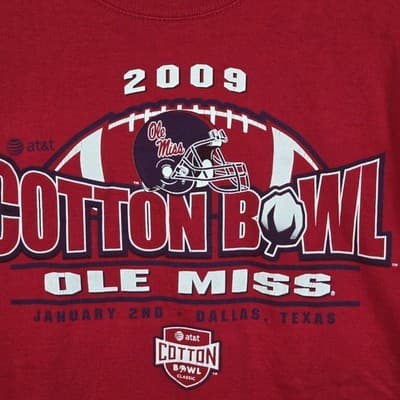 2009 Cotton Bowl Ole Miss Men's Small Red Short Sleeve T-Shirt - Thumbnail 2