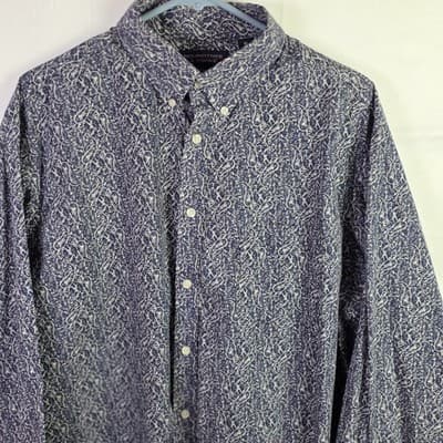 Roundtree & Yorke Men’s XL Blue Dotted Paisley Long Sleeve Button Down - Thumbnail 2