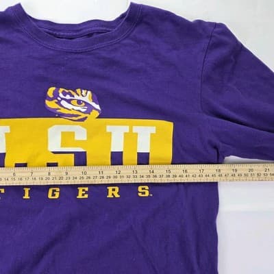 Captivating Men's Medium LSU Purple / Gold Short Sleeve T-Shirt - Thumbnail 4