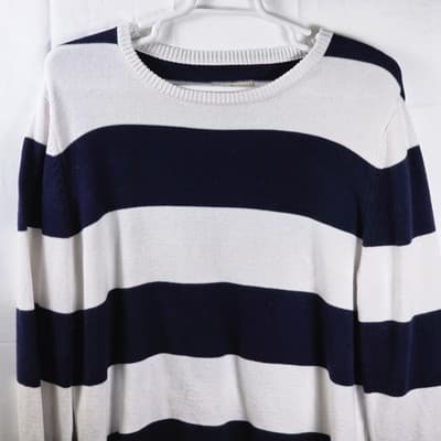 St John's Bay Men's Large Blue & White Long Sleeve Sweater - Thumbnail 2