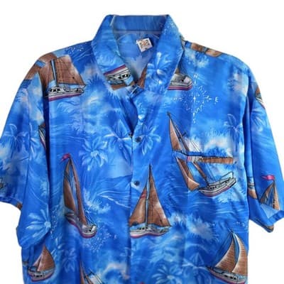 Creations Men's XL Blue Hawaiian Short Sleeve Button Down Shirt - Image 1