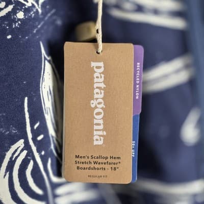 Patagonia Men's 38 Pataloha Wavefgarer Blue Fish Print Board Shorts NWT - Thumbnail 2