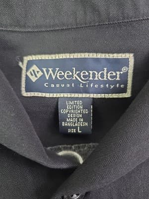 Weekender Limited Edition Men's Large Black Button Down Poker Shirt - Thumbnail 10