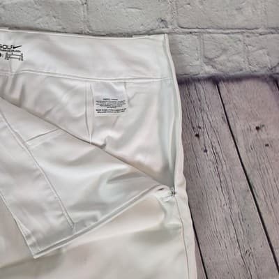 Nike Golf Dry Fit Size 10 Ivory/Off White Shorts - Thumbnail 2