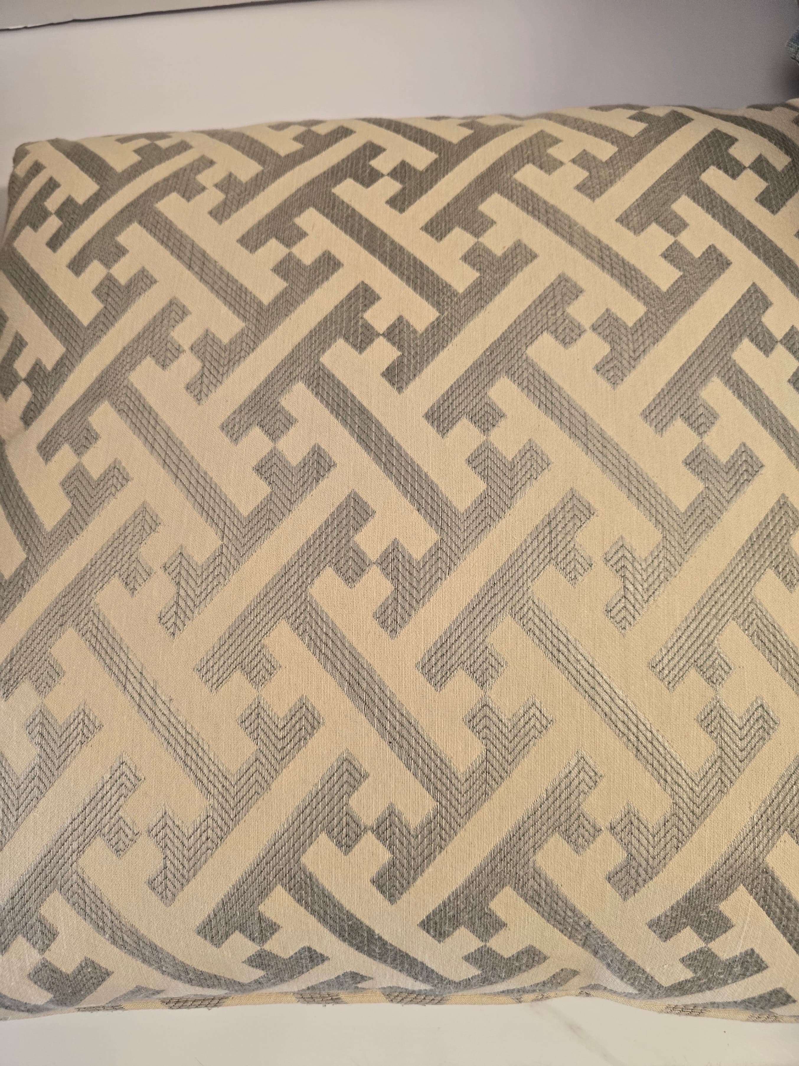 Lot of 3 Geometric Pattern Decorative Pillow Cover 18 X 18 - Thumbnail 2