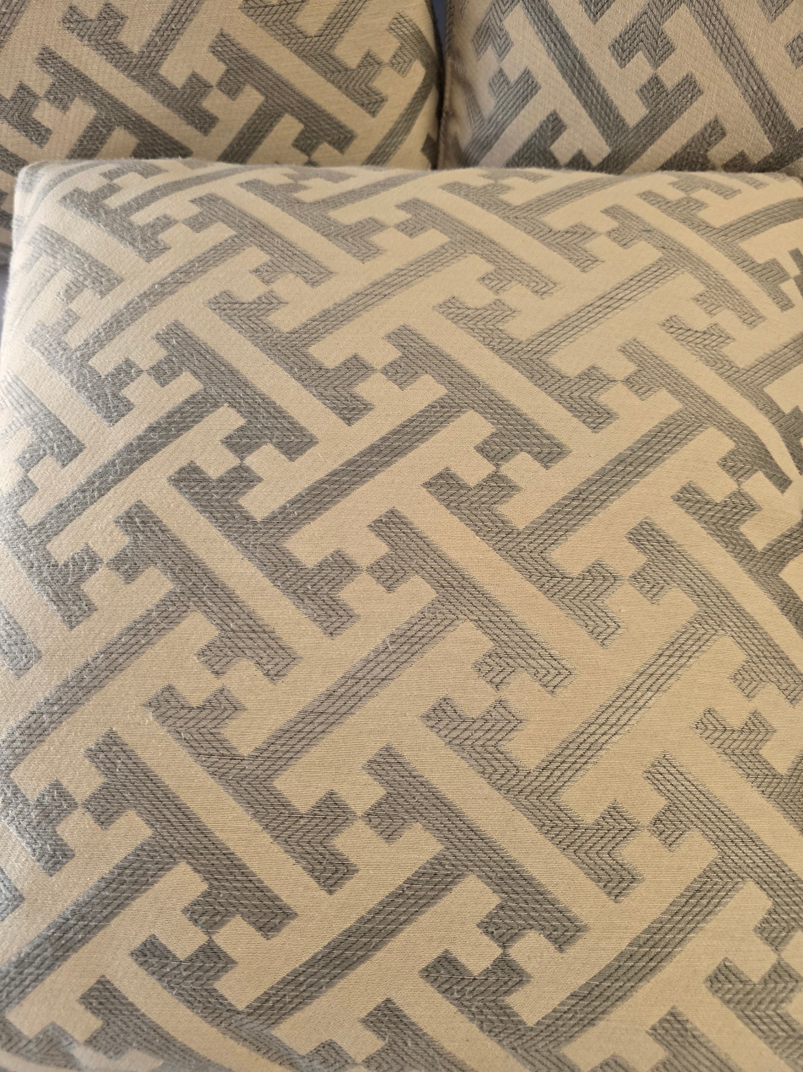 Lot of 3 Geometric Pattern Decorative Pillow Cover 18 X 18 - Thumbnail 4