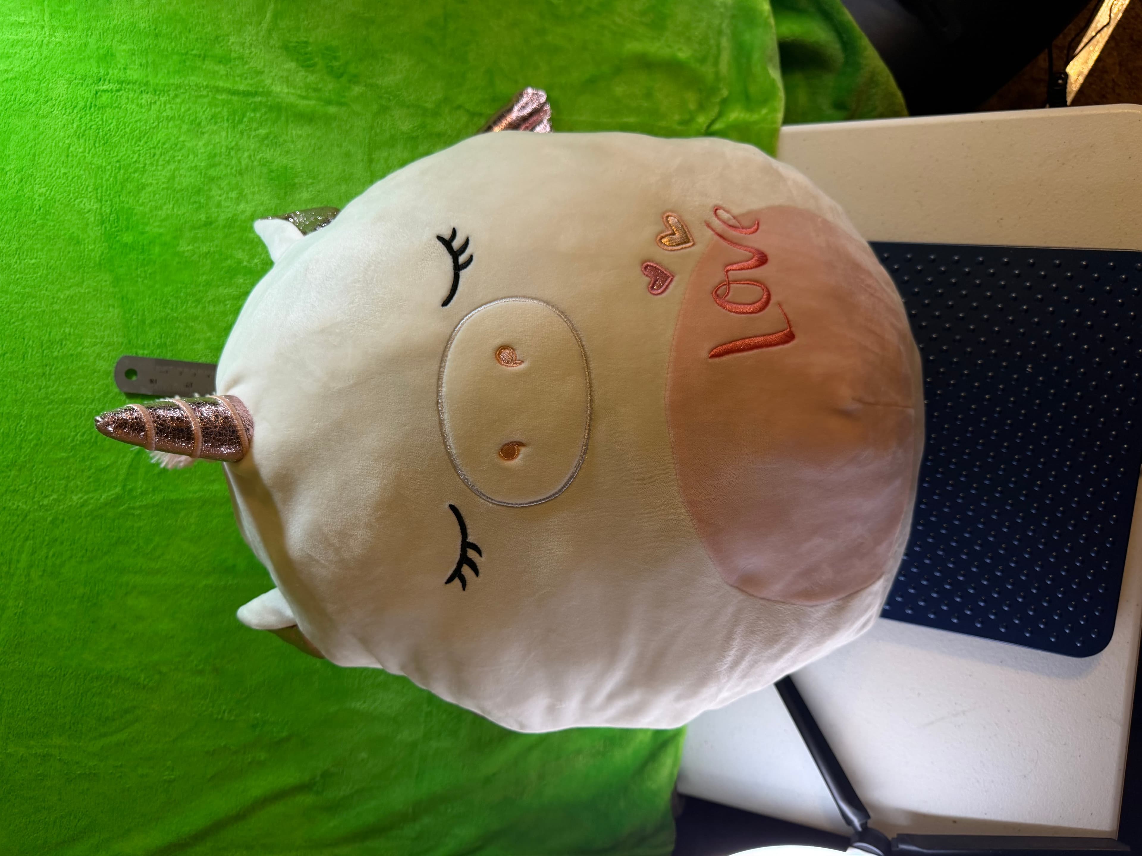 Squishmallows Hug Mees 18" Unicorn Valentine's Love Cream Rose Gold Plush - Thumbnail 3