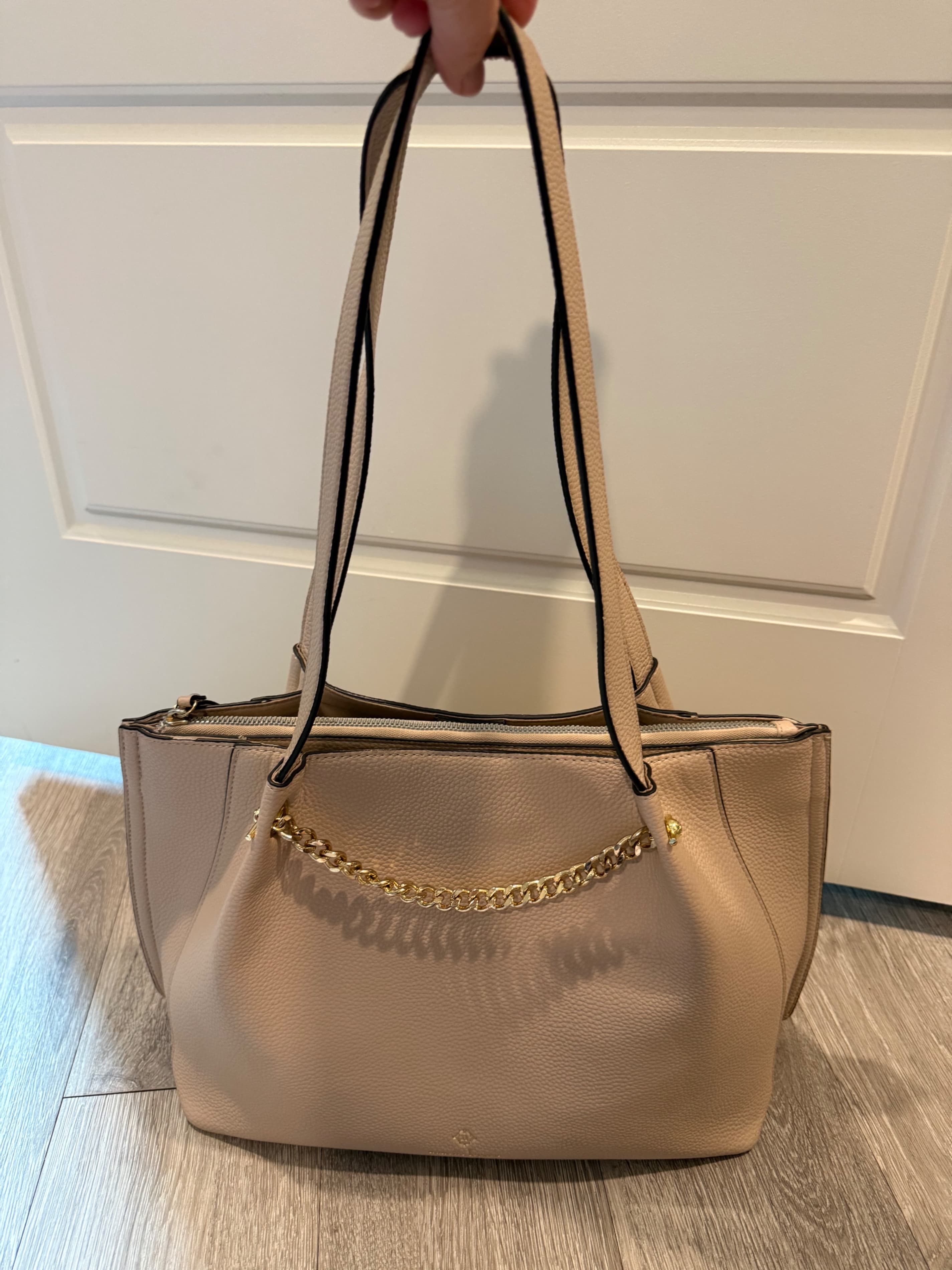 Beige Leather Tote Bag with Gold Chain Detail - Thumbnail 2