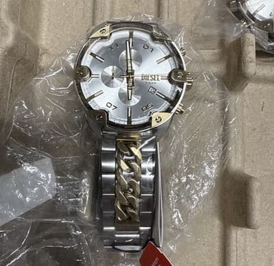 Diesel DZ4629 Spiked Chronograph Men’s Watch Gold/Silver Stainless Steel – New - Image 1
