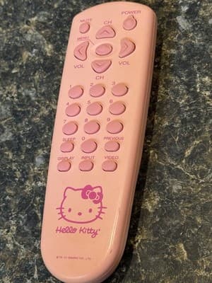 Hello Kitty Pink 13" Vintage CRT Retro Game TV HK TV13 With Remote - WORKING - Thumbnail 23