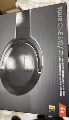 JBL Tour One M2 Wireless Over-Ear Noise Cancelling Headphones (Black) (NEW) 🔥🔥 - Thumbnail 3