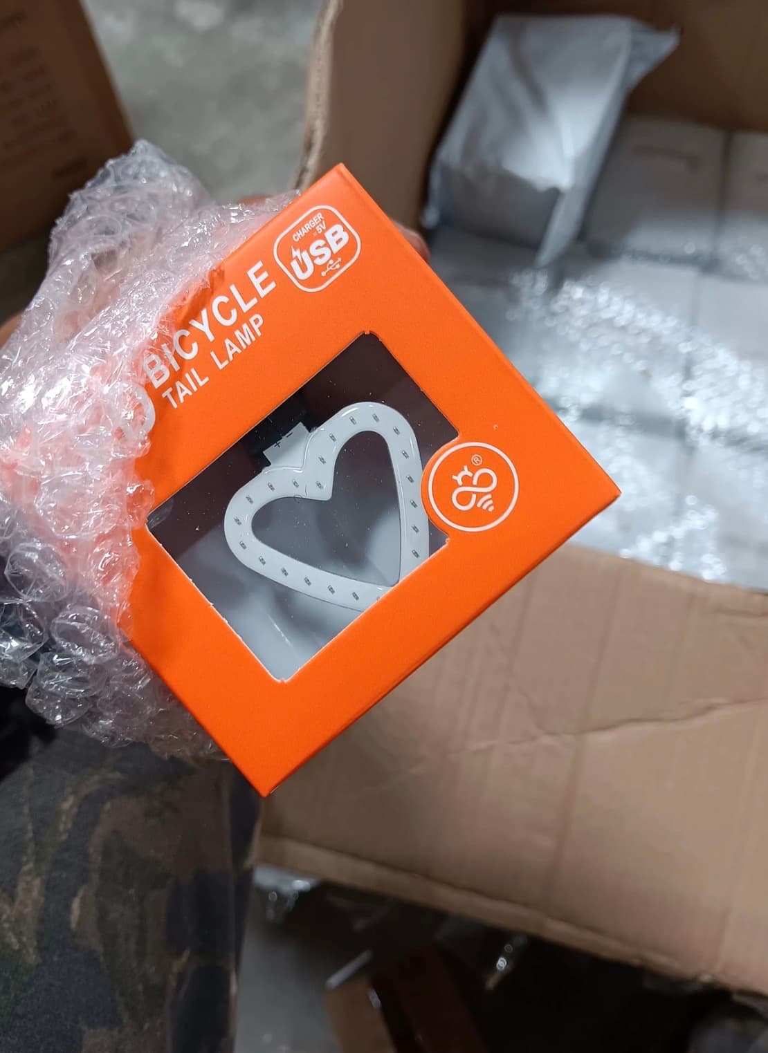 Heart-Shaped USB Rechargeable Bicycle Tail Lamp - Thumbnail 2