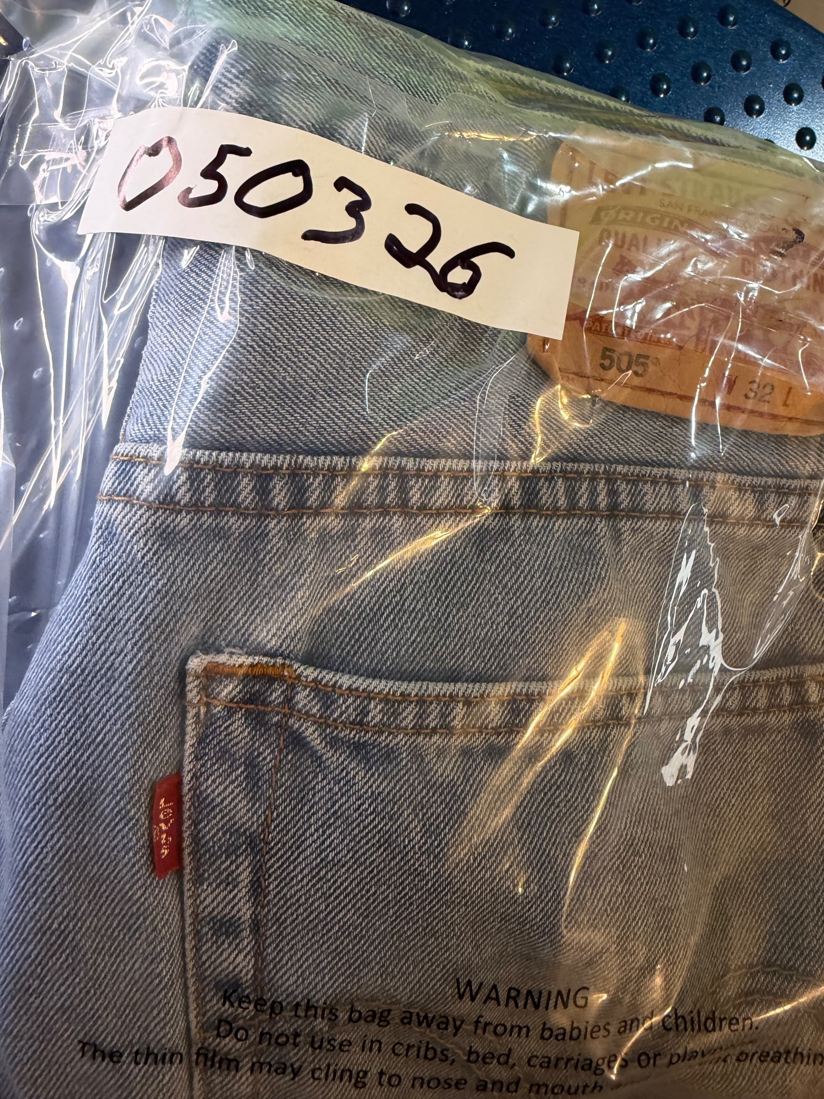 Vintage Y2K Levi's 505 Jorts Mens W32 Light Wash Denim Jean Shorts Regular Fit - Thumbnail 9