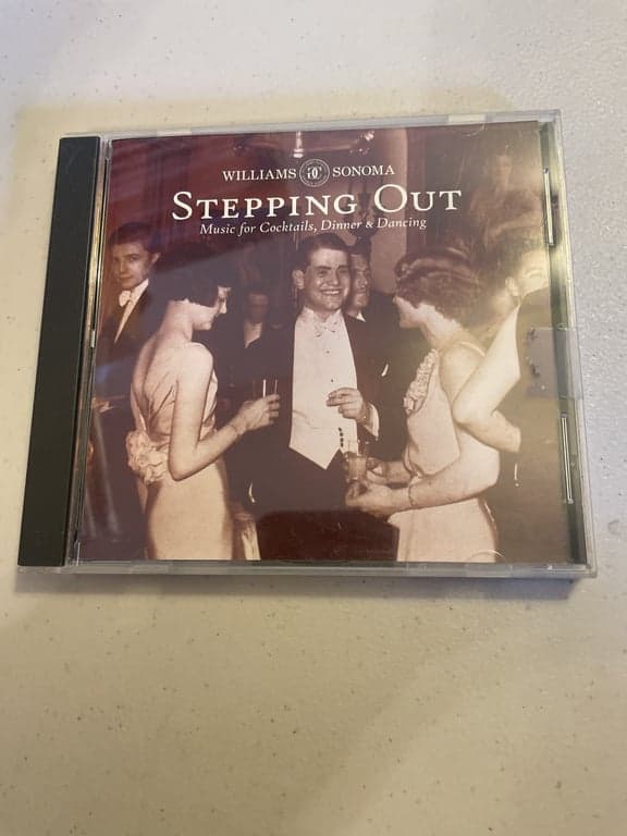 Williams Sonoma Stepping Out: Music for Cocktails, Dinner & Dancing CD - Image 1