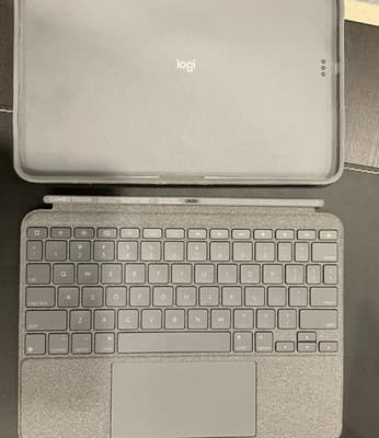 Logitech Combo Touch Keyboard Case for Apple iPad Air 4th & 5th Gen - Thumbnail 5