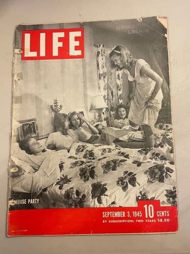 Vintage LIFE Magazine September 3, 1945 house party, Nieman-Marcus fashion photo - Image 1