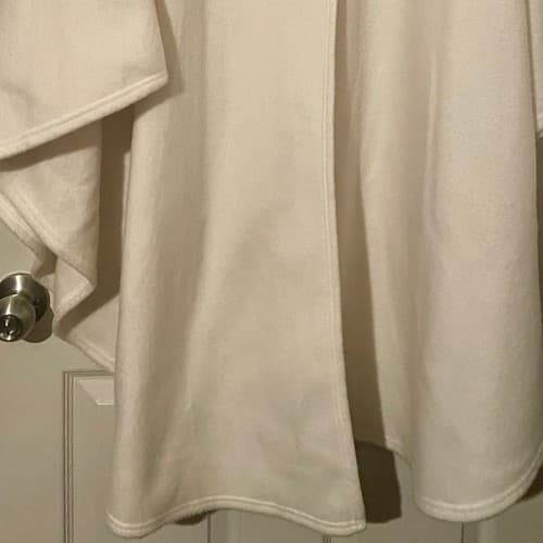 Northern Trails Women vtg Cream Poncho shawl cape One Size fits all black collar - Thumbnail 8