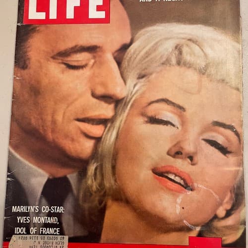 LIFE Magazine AUGUST 15 1960 ~ Marilyn Monroe & Yves Montand, Pittsburgh pirates - Image 1