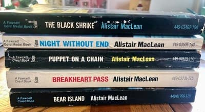 5 books by Alistair MacLean 1974 Fawcett Crest Western - Thumbnail 12