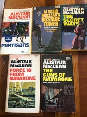 5 books by Alistair MacLean 1972 Paperback Fawcett Crest War Thriller - Image 1