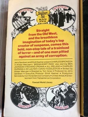 5 books by Alistair MacLean 1974 Fawcett Crest Western - Thumbnail 7