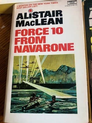 5 books by Alistair MacLean 1972 Paperback Fawcett Crest War Thriller - Thumbnail 5