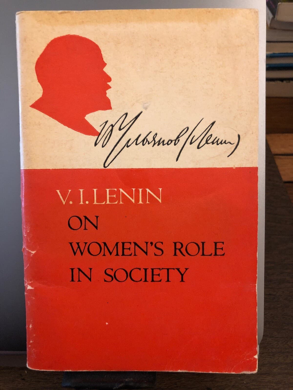 V I LENIN on women's role in society Novosti Press moscow -PB 1973 - Image 1
