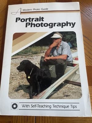 Modern Photo Guide 1982 – Portrait Photography Vintage Paperback Book - Image 1