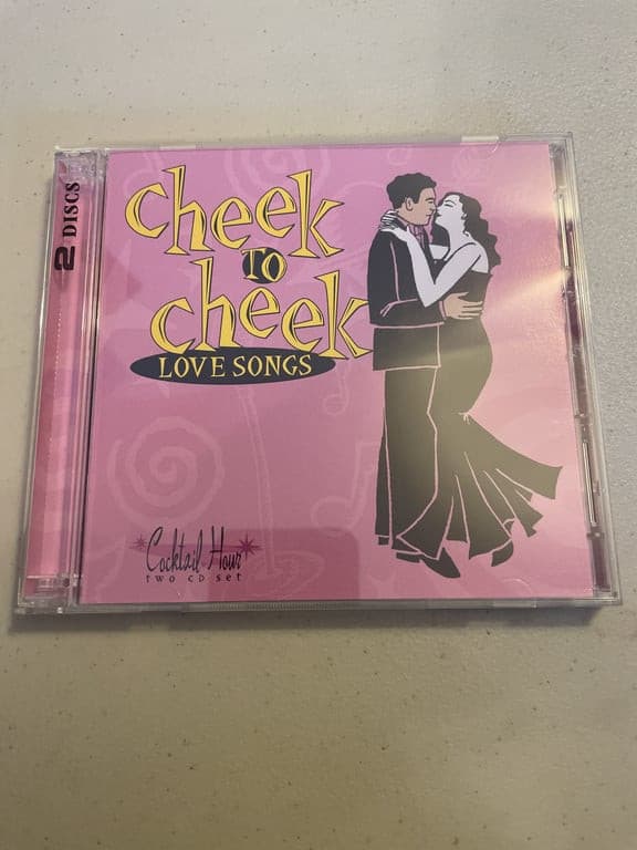 COCKTAIL HOUR: CHEEK TO CHEEK LOVE SONGS 2-DISC MUSIC CD SET, 28 TRACKS 72372419 - Image 1
