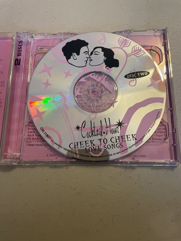 COCKTAIL HOUR: CHEEK TO CHEEK LOVE SONGS 2-DISC MUSIC CD SET, 28 TRACKS 72372419 - Thumbnail 3
