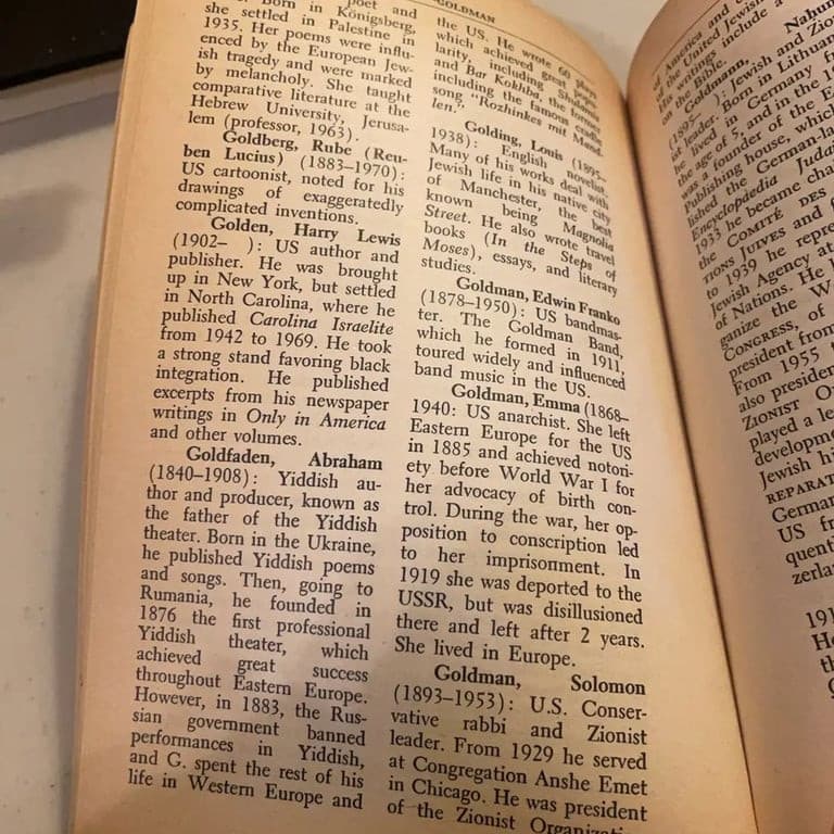 Concise Jewish Encyclopedia - Paperback, Cecil Roth 1980 1st edition softcover - Thumbnail 5