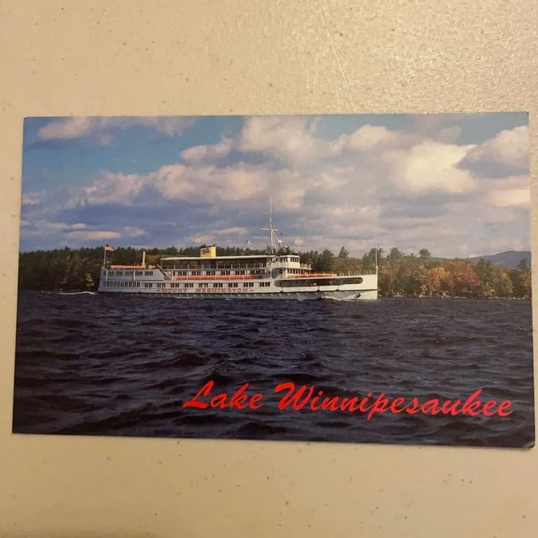 Lake Winnipesaukee Mount Washington New Hampshire Boat Weirs Beach VNG Postcard - Image 1