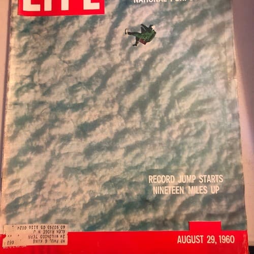 LIFE Magazine August 29, 1960 - Nixon & Record Skydive - Image 1
