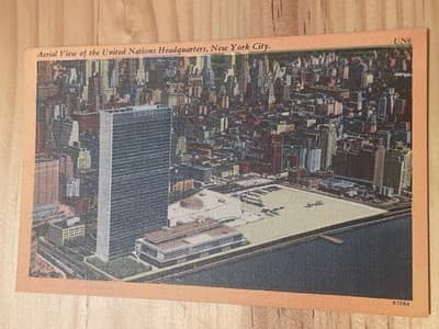 United Nations Headquarters New York City Postcard Aerial UN6 Linen Unposted - Image 1