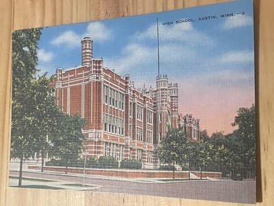 E C Kropp Postcard High School Austin Minn Vintage Linen Unposted 20250 Nice - Image 1