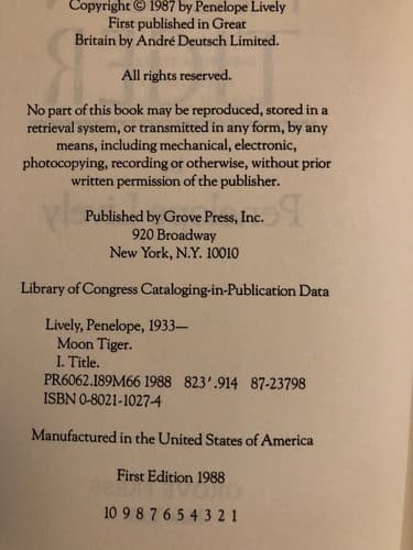 Moon Tiger 1987 1st Edition Hardcover Penelope Lively - Thumbnail 5